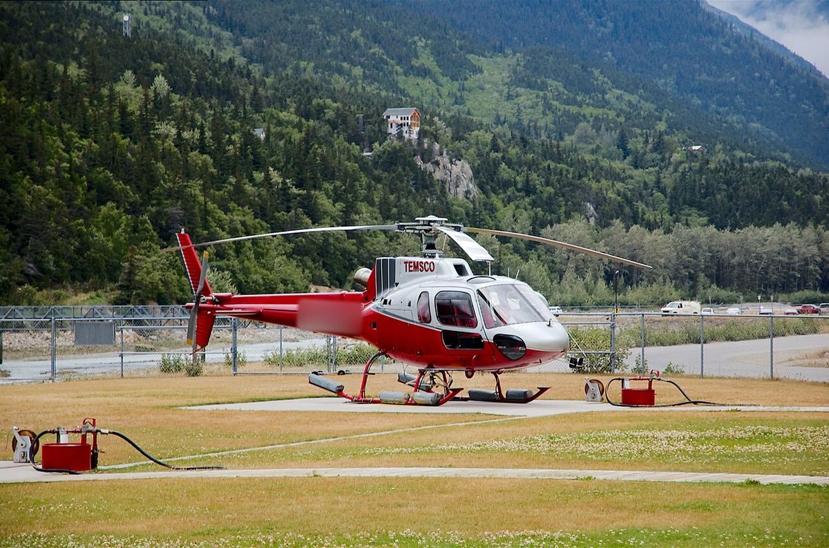 AS350 B2 Ecureuil on the ground