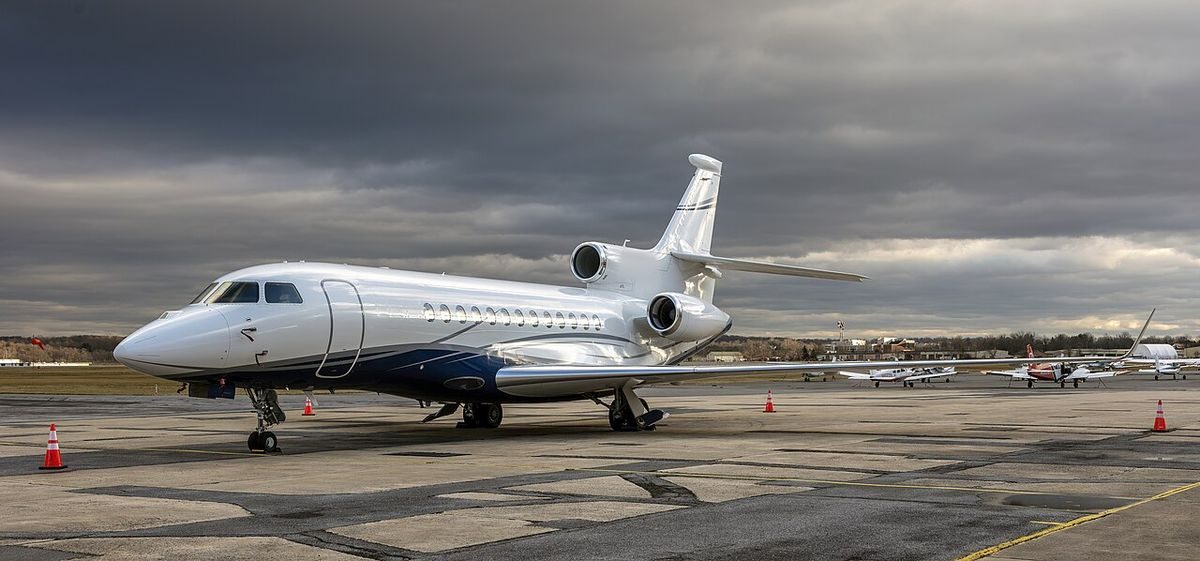 Falcon 7X on the ground