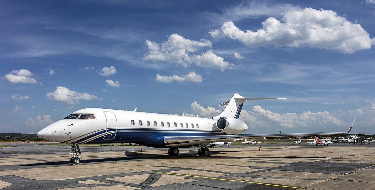 Global 5000 on the ground